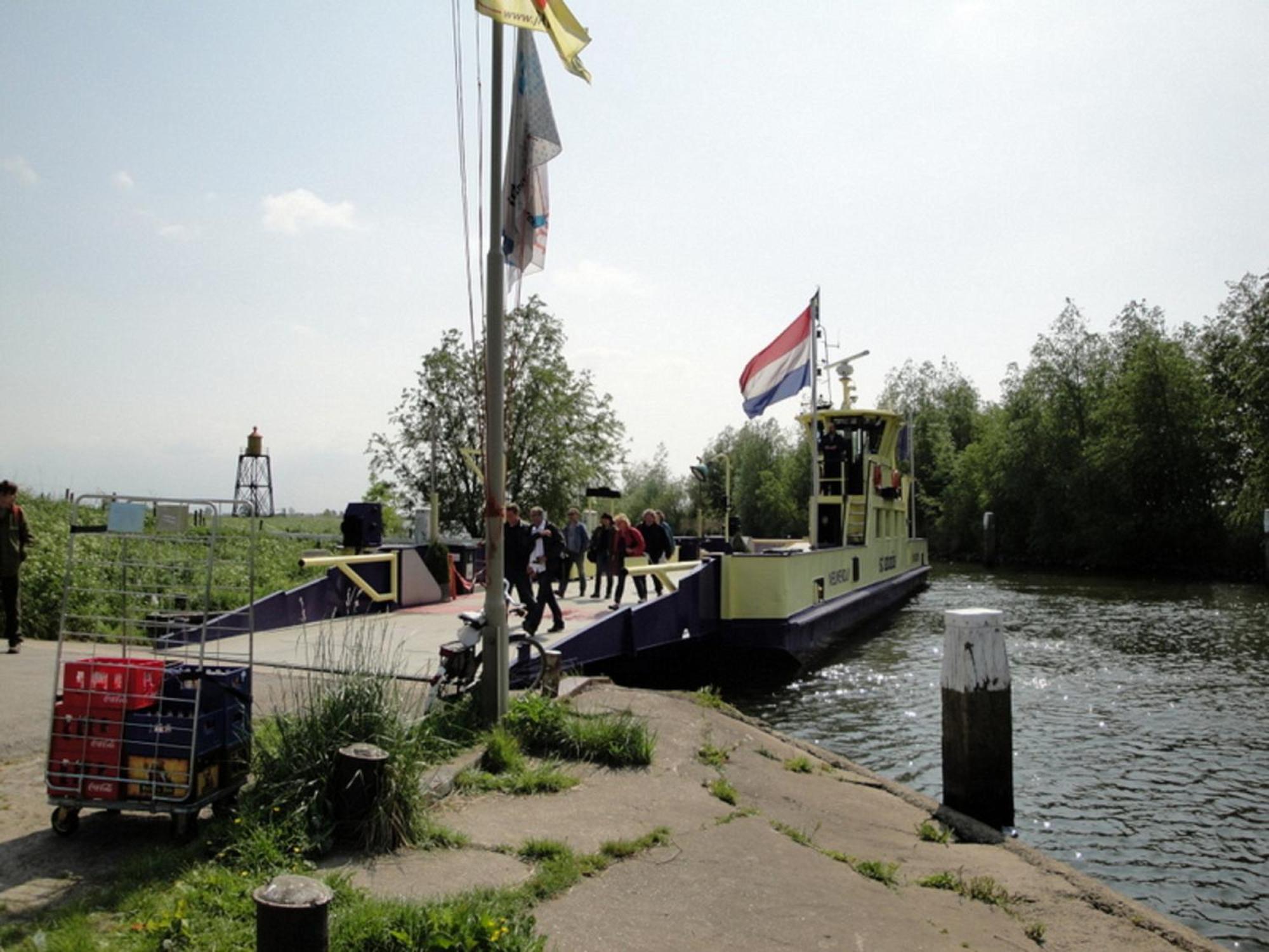 Bed And Breakfast De Dijk Zuid-Beijerland Exterior photo